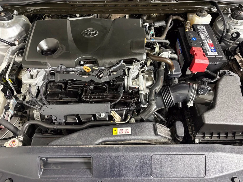 Used 2020 Silver Toyota LE image 35