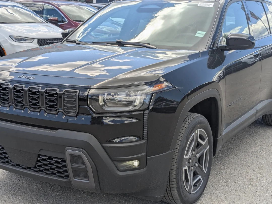 New 2026 Black Jeep Laredo - - 4x4 - 1.6L Turbo Hybrid - Adaptive Cruise - Blind Spot Detection & More! image 10