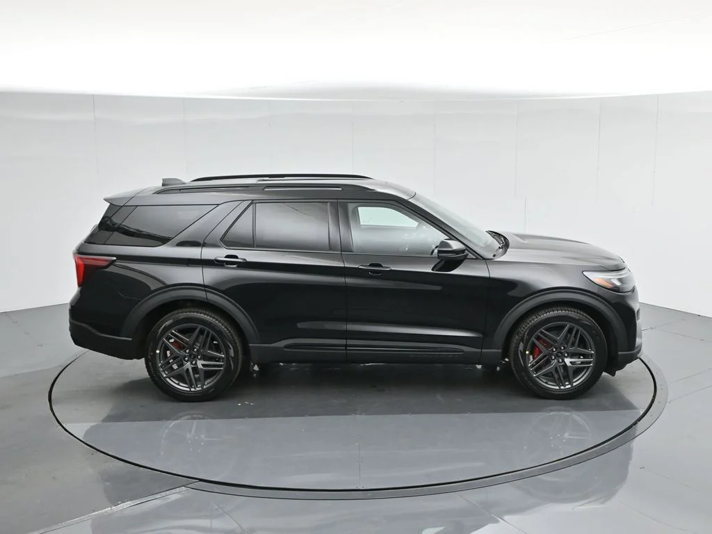 New 2026 Agate Black Metallic Ford ST image 23