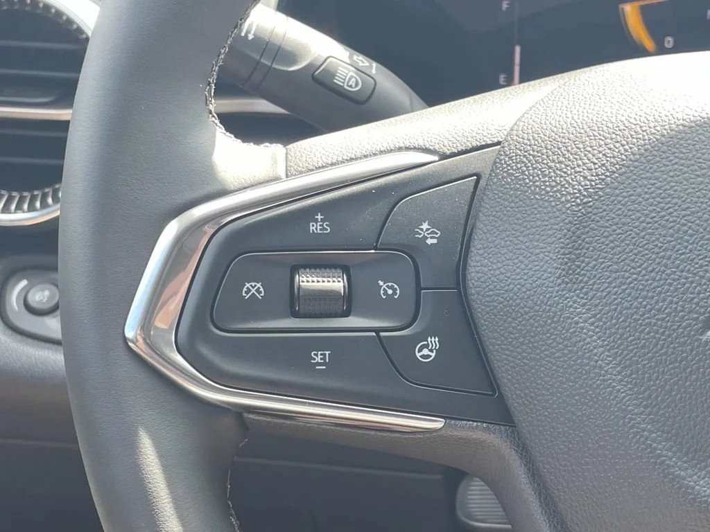 New 2026 Mosaic Black Metallic Chevrolet ACTIV image 22