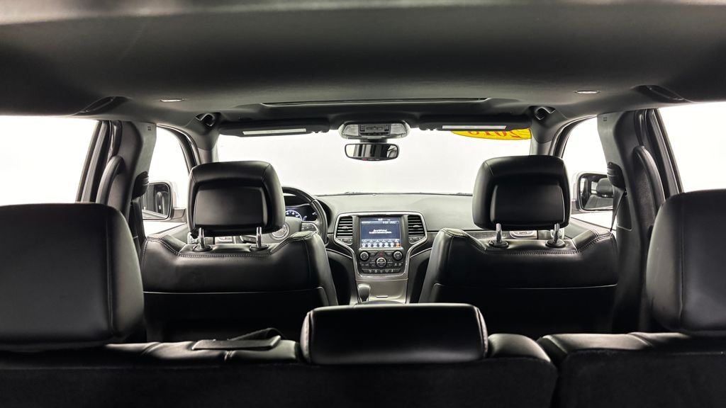 Used 2018 White Jeep Limited image 44