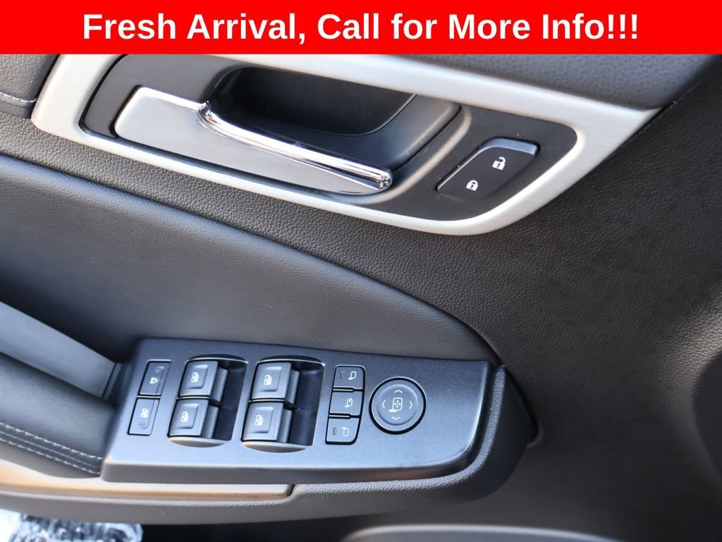 Used 2020 CARBON BLACK METALLIC GMC Denali image 39
