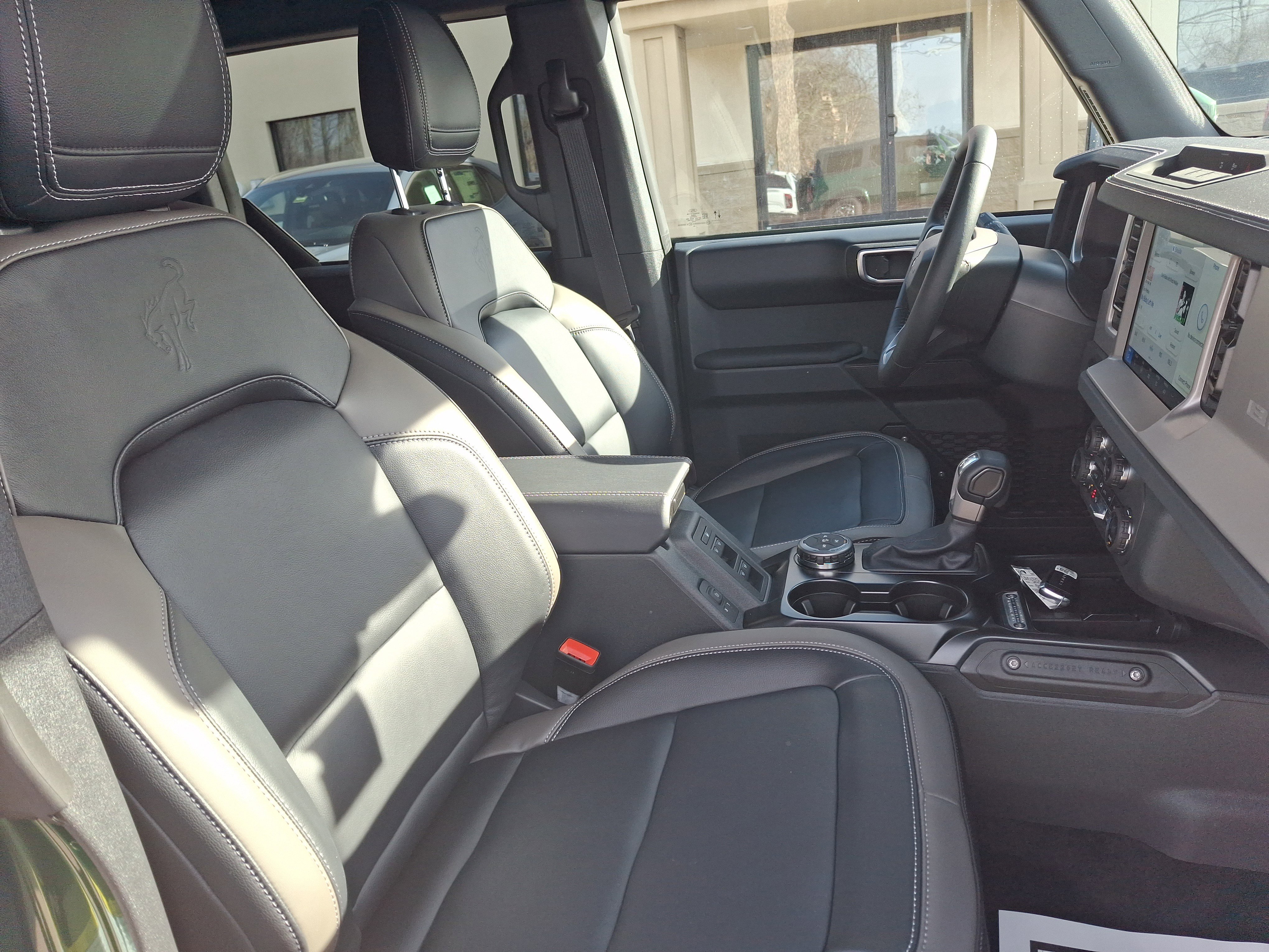 2025 Ford Bronco 4-Door Outer Banks - Photo 18