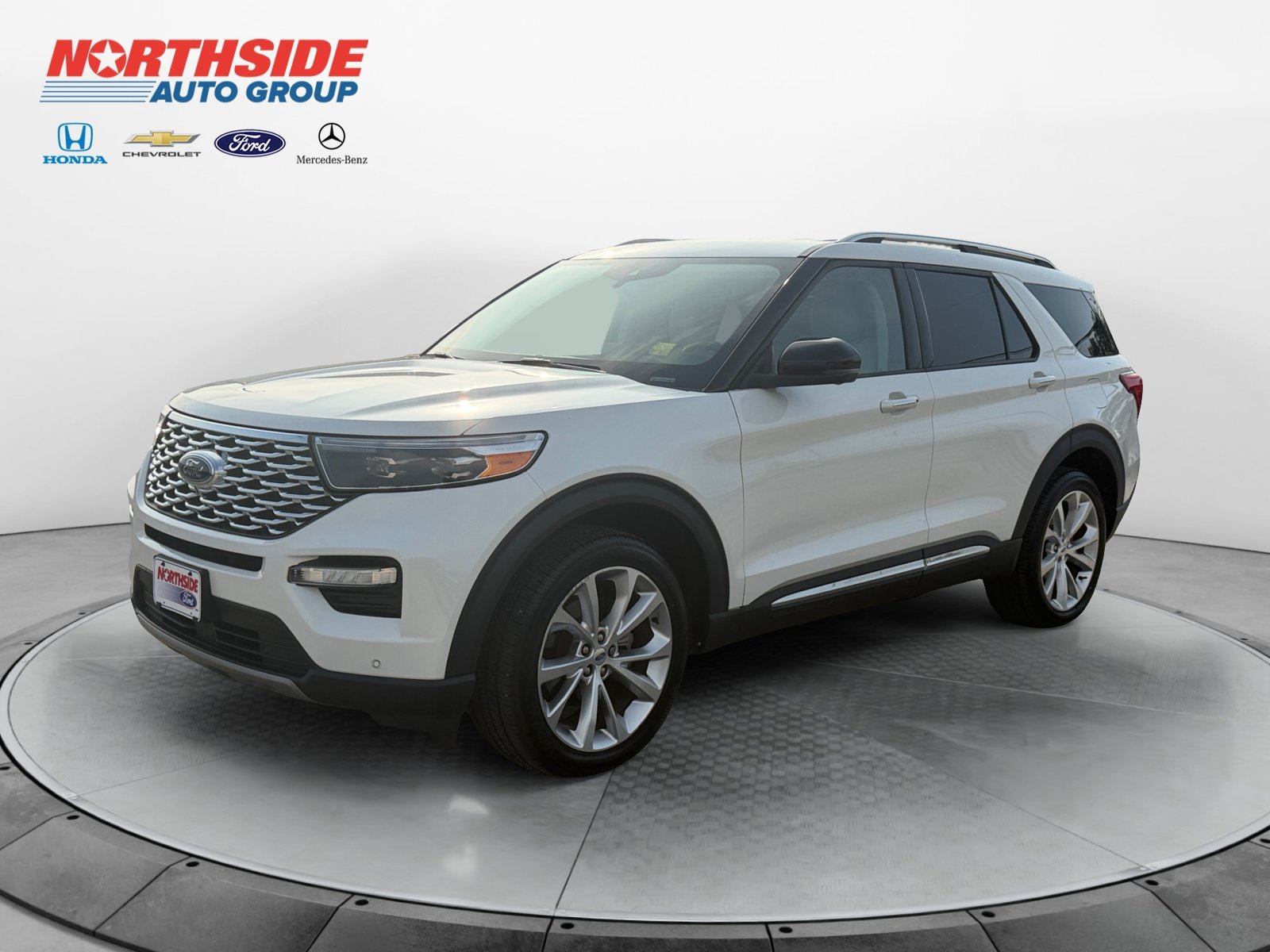 Used 2022 Star White Metallic Tri-Coat Ford Platinum image 3
