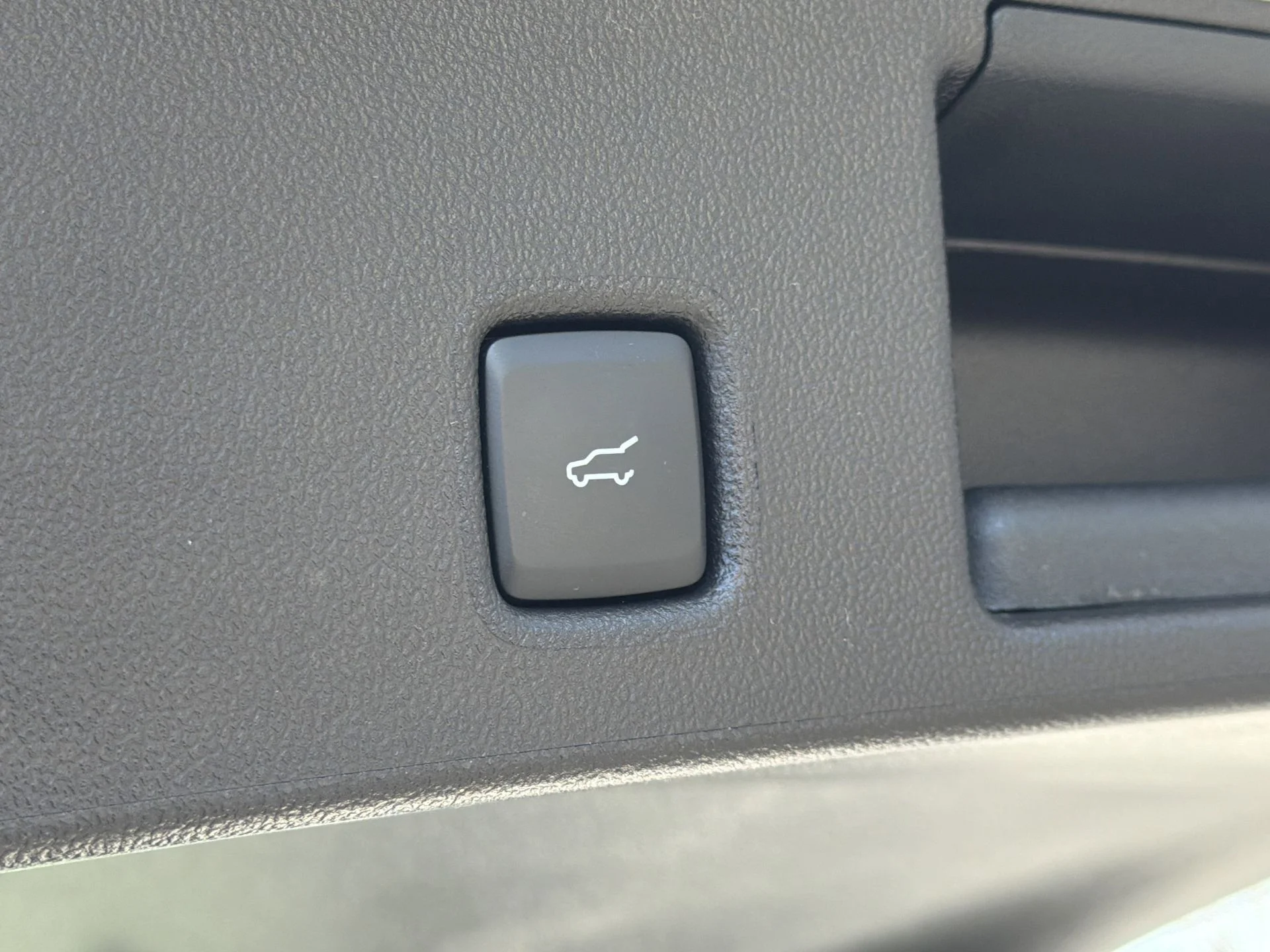New 2026 Oxford White Ford Active® image 31