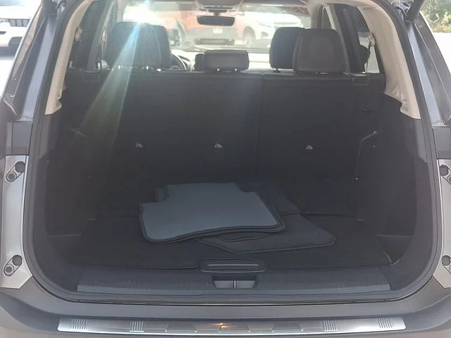 Used 2023 Gray Nissan Platinum image 30