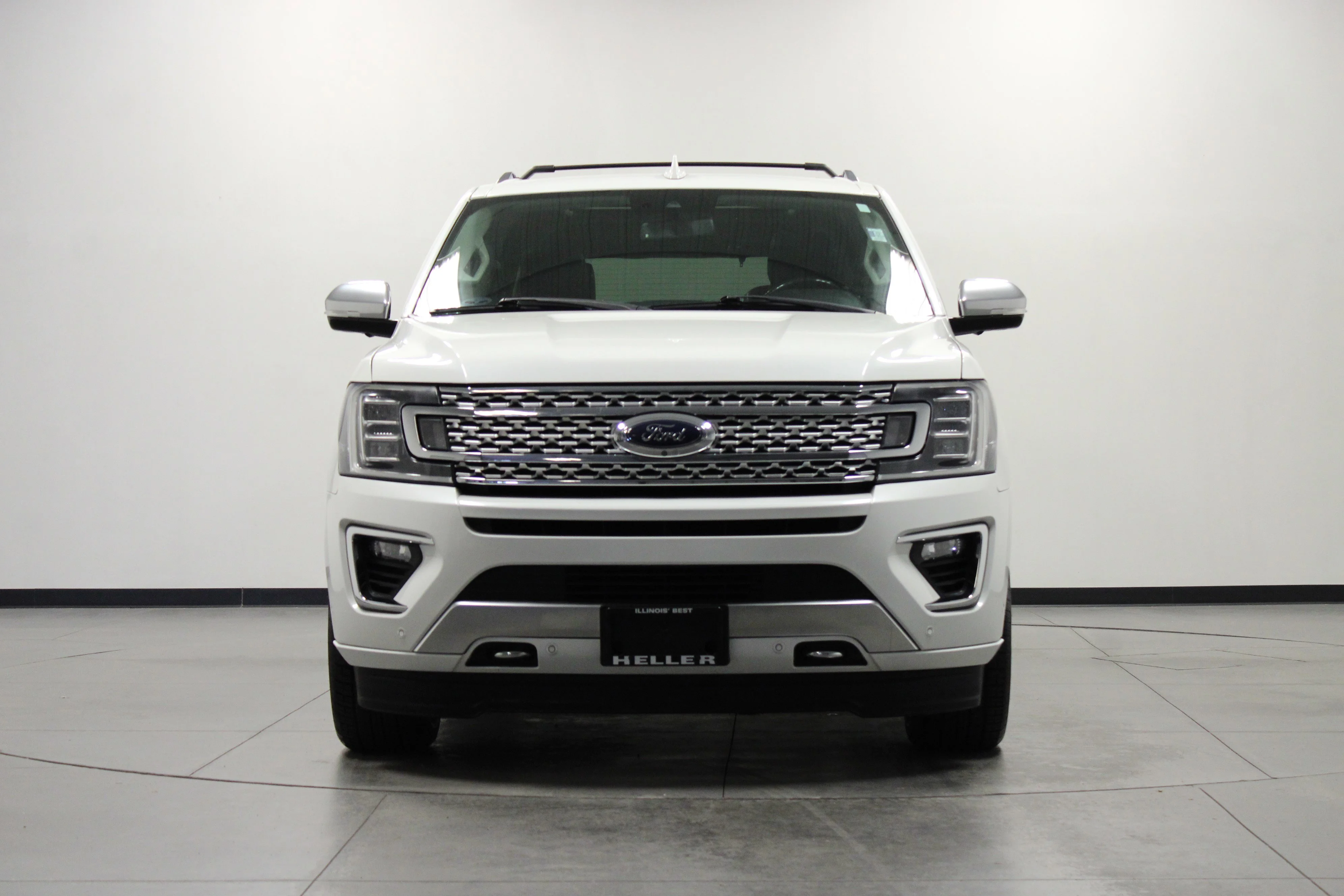 Used 2020 White Metallic Ford Platinum image 9
