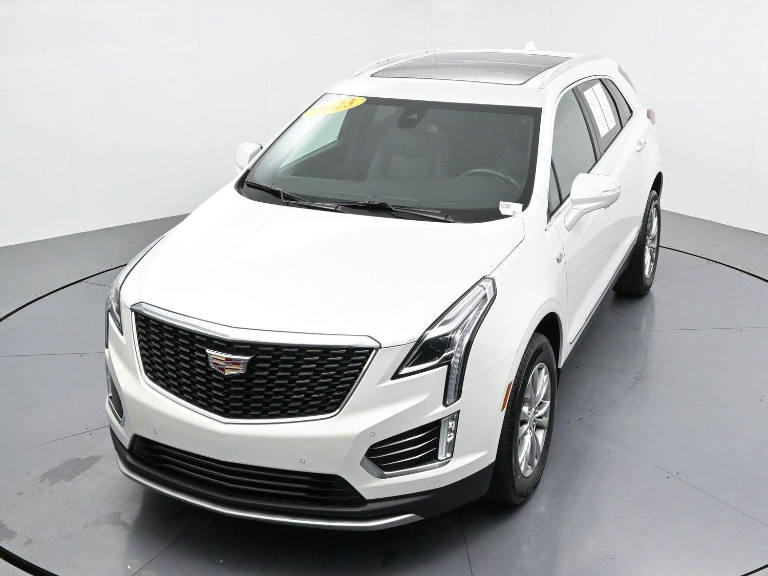 Used 2023 CRYSTAL WHITE TRICOAT Cadillac FWD Premium Luxury image 38