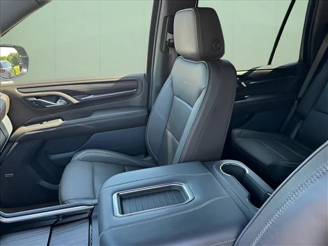 Used 2022 Beige GMC Denali image 7