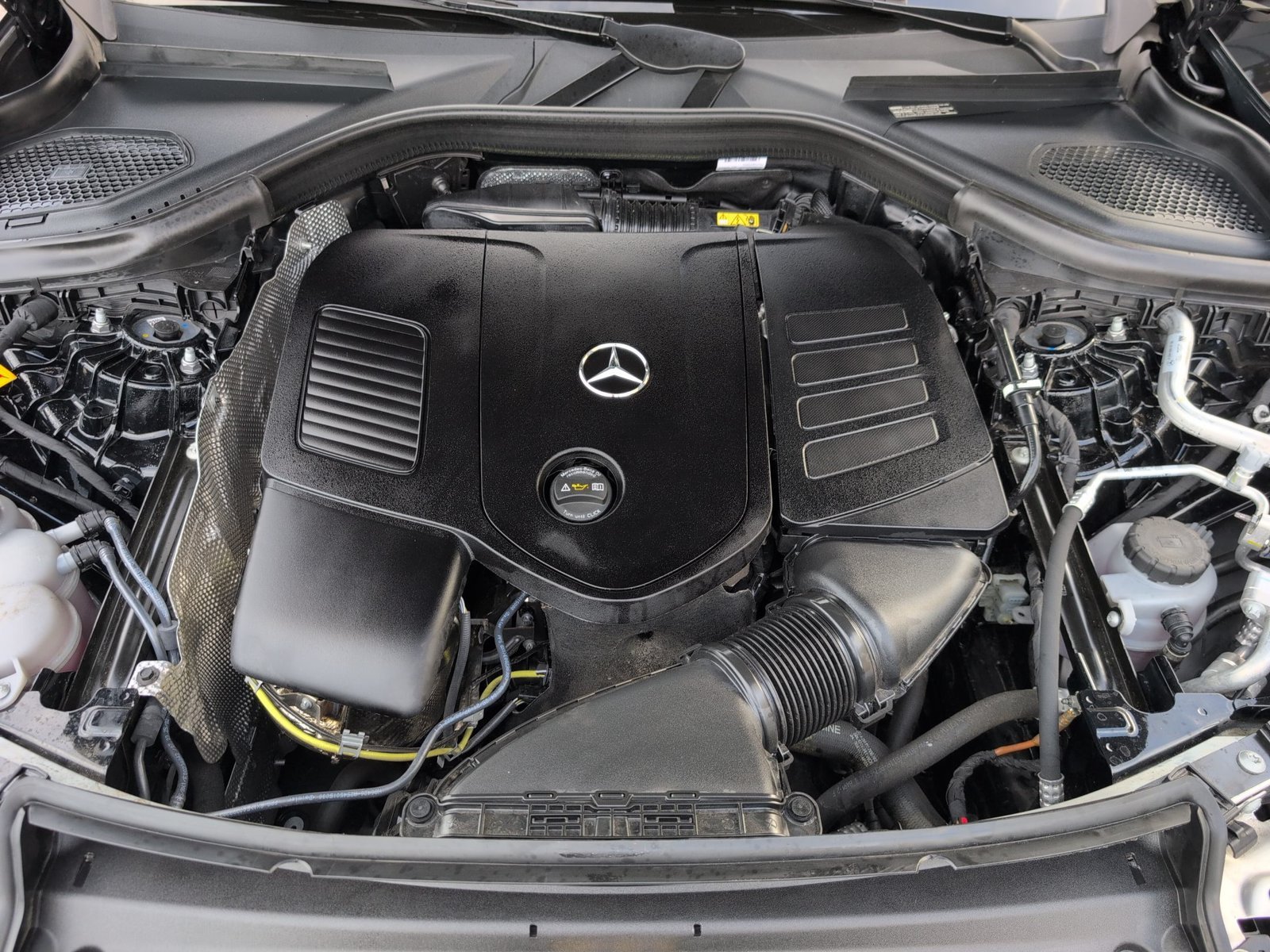 Certified Used 2025 Black Mercedes-Benz GLC 350e image 23
