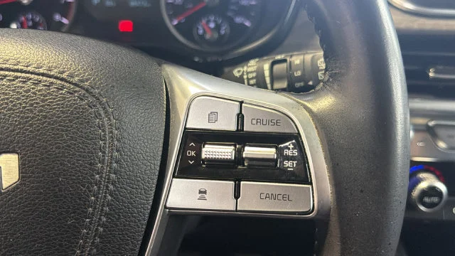 Used 2022 Green Kia EX image 22