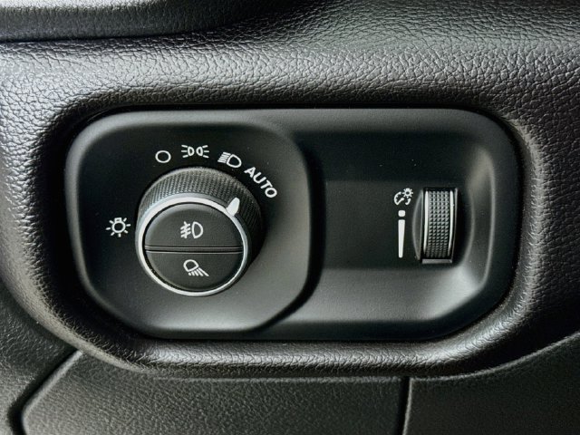 Used 2024 Silver Ram Big Horn image 10
