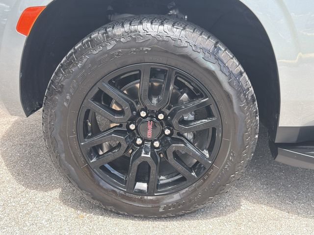 Used 2024 Sterling Metallic GMC AT4 image 12