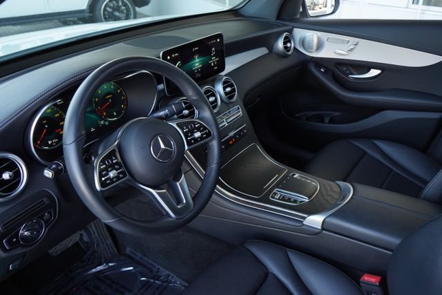 Certified Used 2023  Mercedes-Benz GLC 300 Coupe image 2