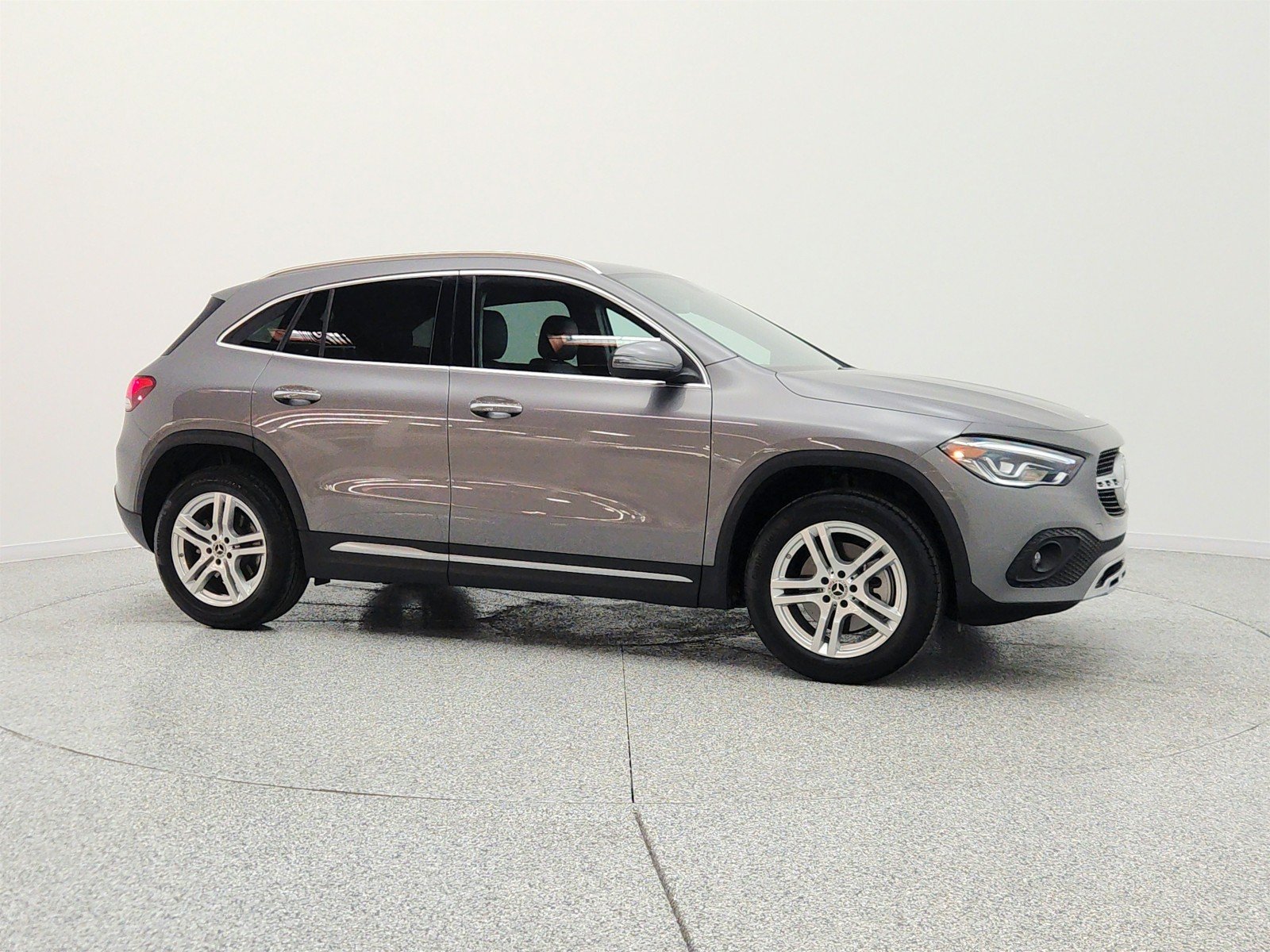 Used 2023 Mountain Grey Metallic Mercedes-Benz GLA 250 SUV image 4
