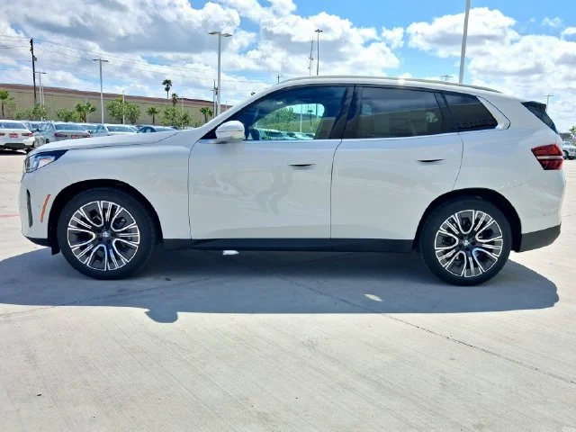 New 2026 Alpine White BMW 30 xDrive image 3