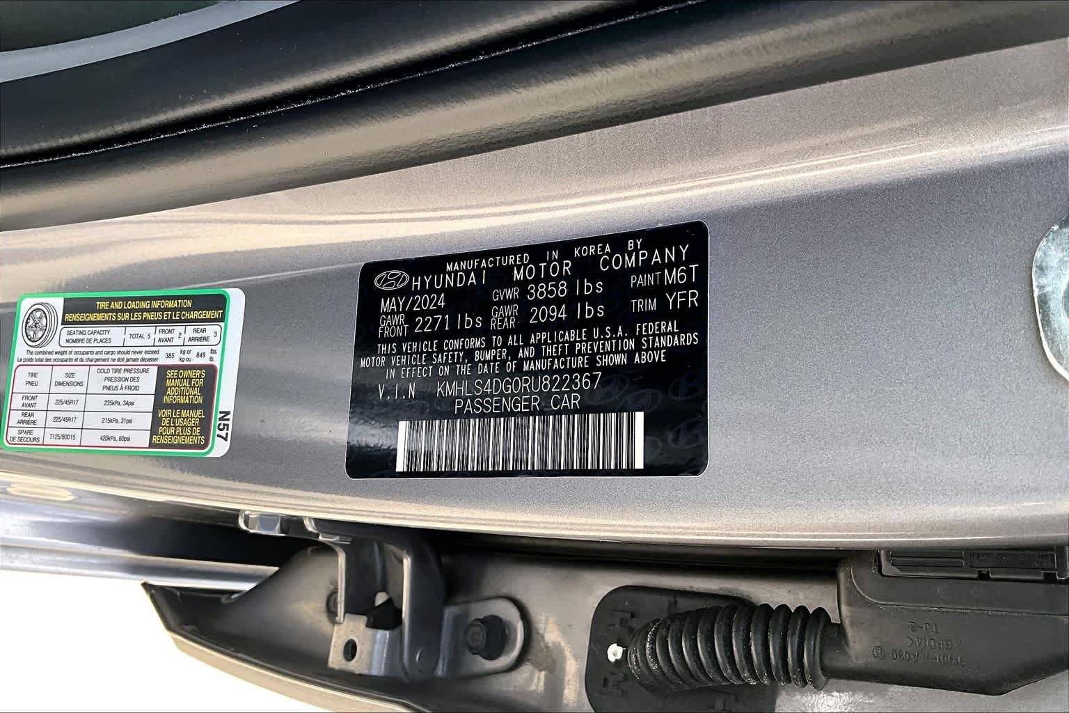 Used 2024 Fluid Metal Hyundai SEL image 32