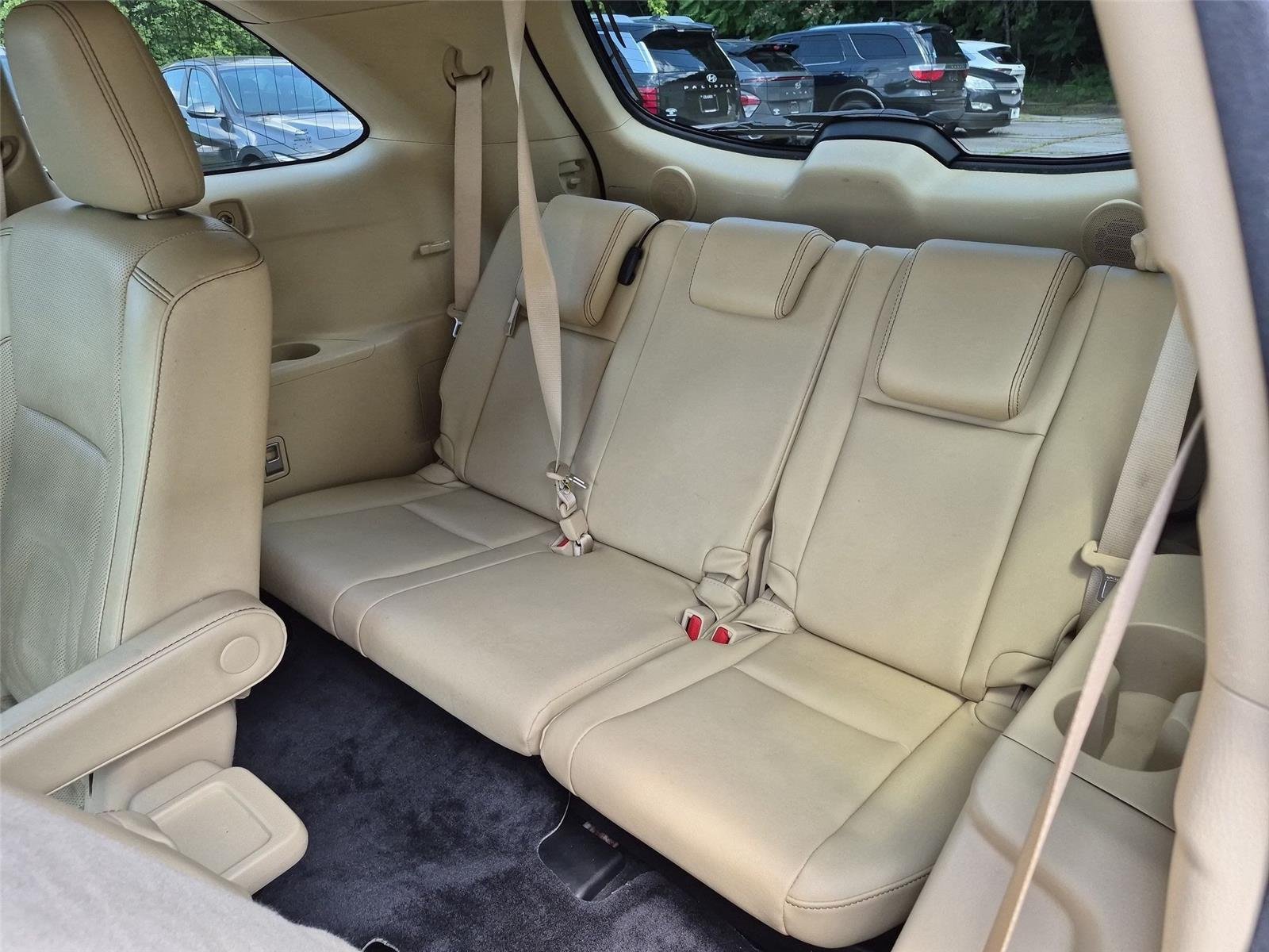 Used 2016  Toyota Limited image 35