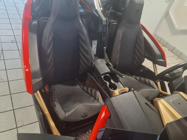 Used 2022  Polaris Limited image 18