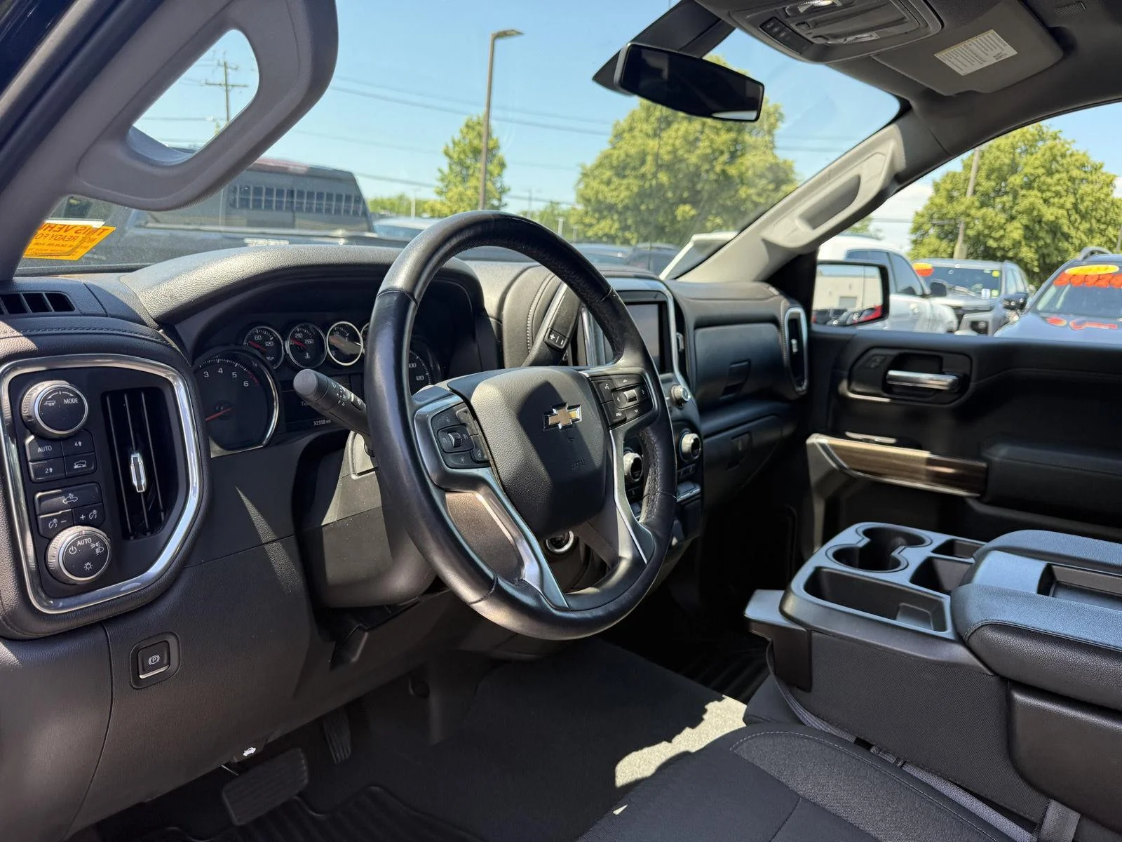 Used 2021 Black Chevrolet LT image 5