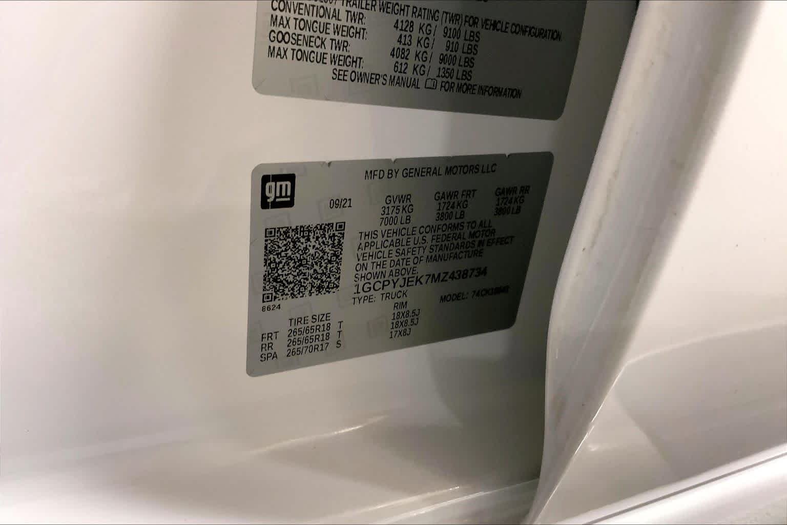 Used 2021 Summit White Chevrolet LT image 37