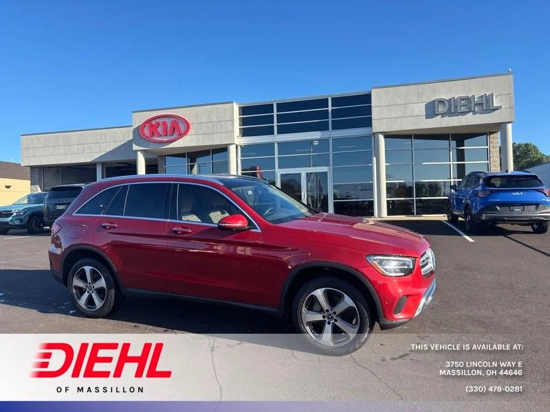 Used 2021 Red Mercedes-Benz GLC 300 image 1