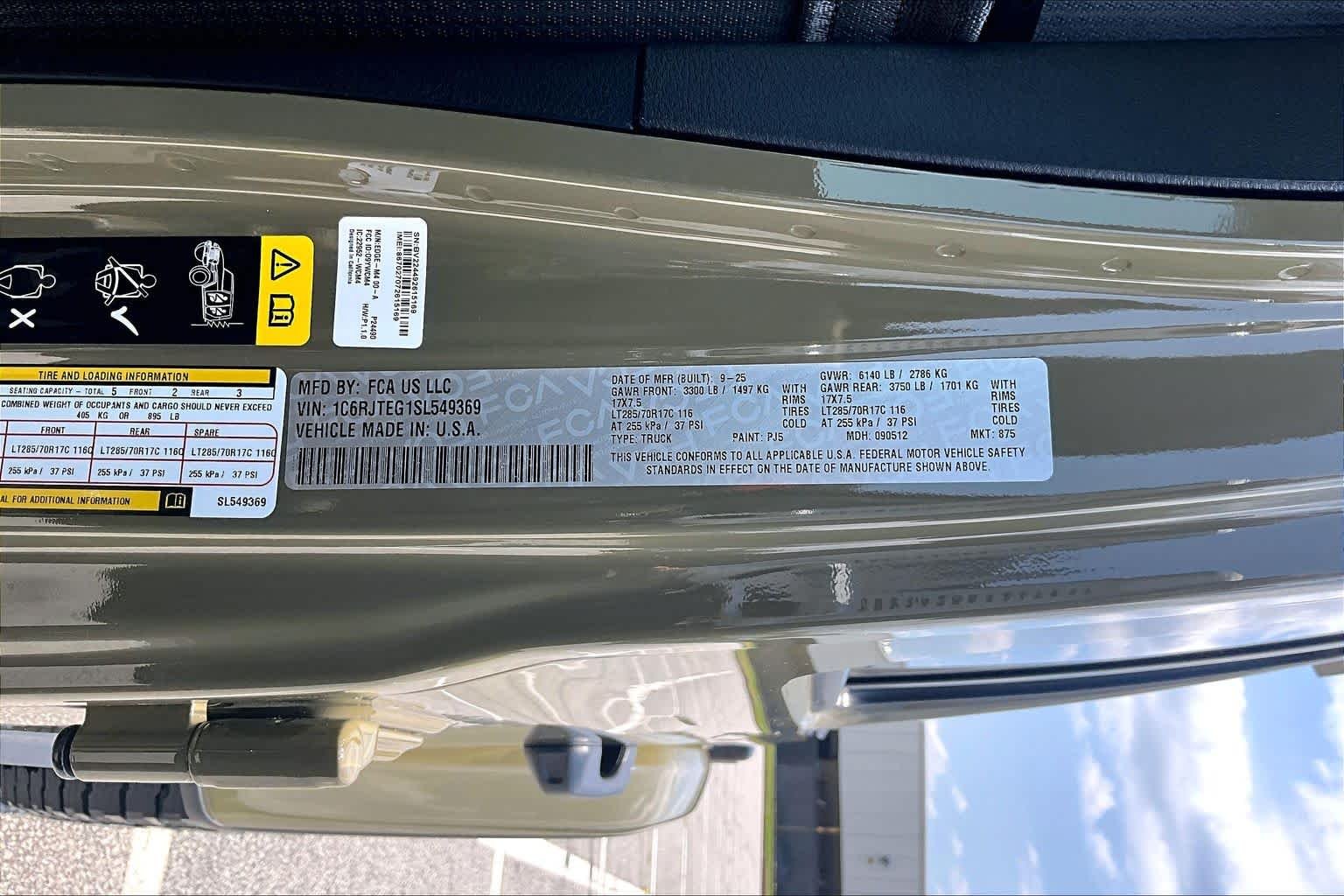 Used 2025 41 Jeep Mojave X image 37
