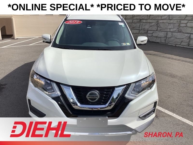 Used 2019 White Nissan SV image 3