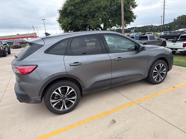 Used 2022 Gray Ford SE image 2