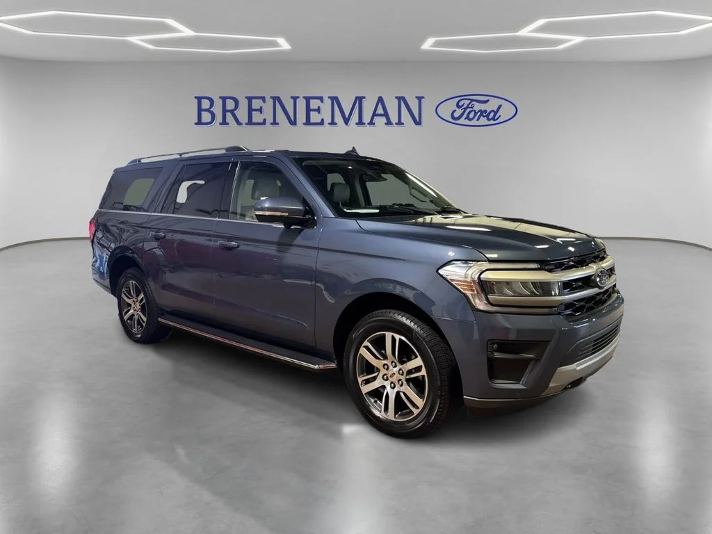 Certified Used 2022 Blue Metallic Ford XLT image 3