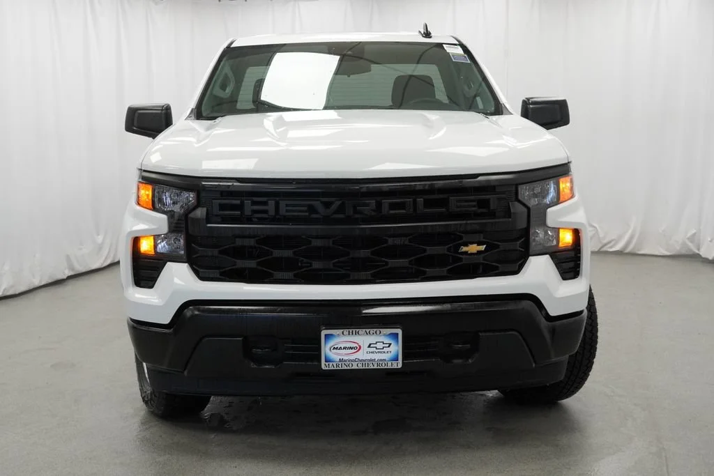 New 2026 Summit White Chevrolet WT image 28