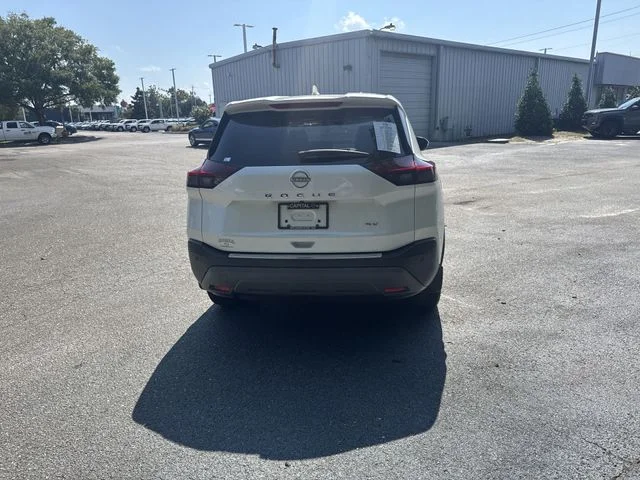 Used 2023 White Nissan SV image 6