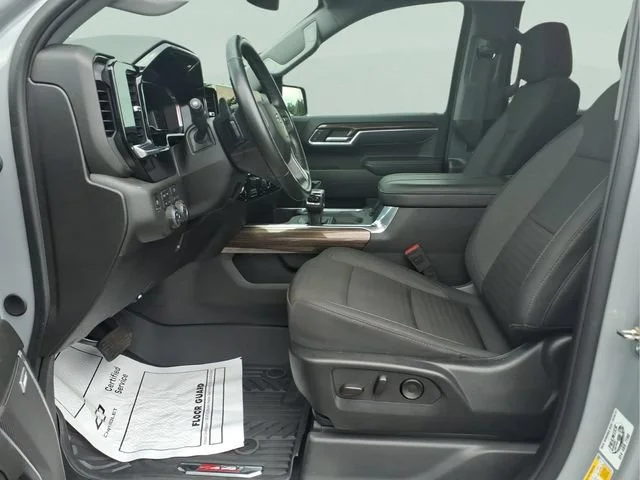 Used 2025 Slate Gray Metallic Chevrolet RST image 18