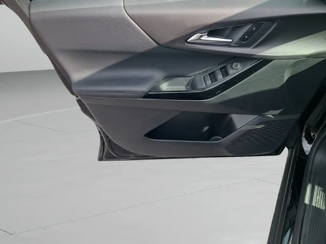 New 2027 Mosaic Black Metallic Chevrolet LT image 18