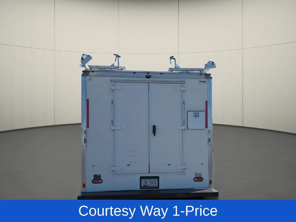 Used 2019 SUMMIT WHITE Chevrolet CUTWAY image 8