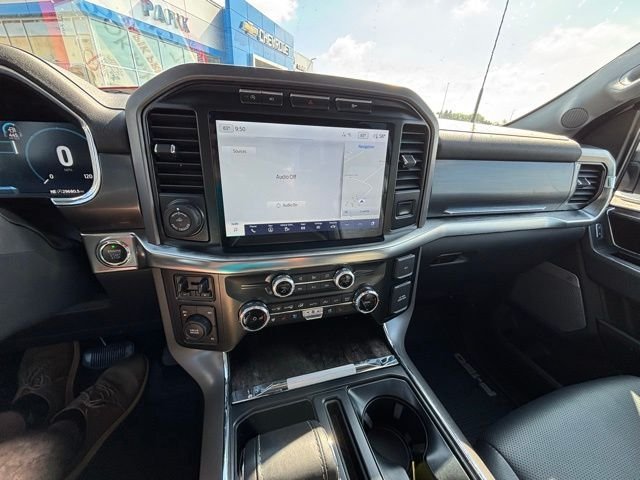 Used 2023 White Metallic Ford Lariat image 16