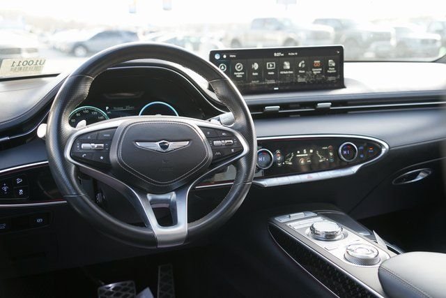 2024 GENESIS GV70 - Image 9