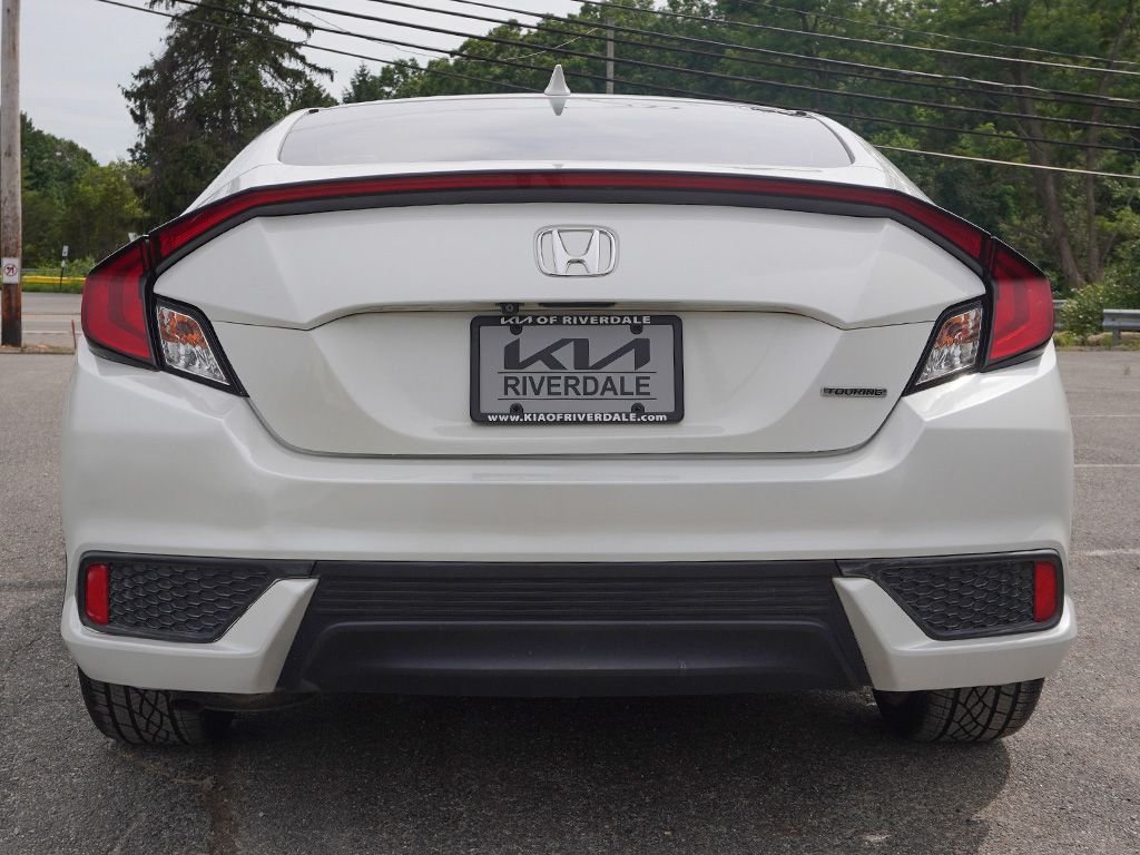 Used 2019  Honda Touring image 12