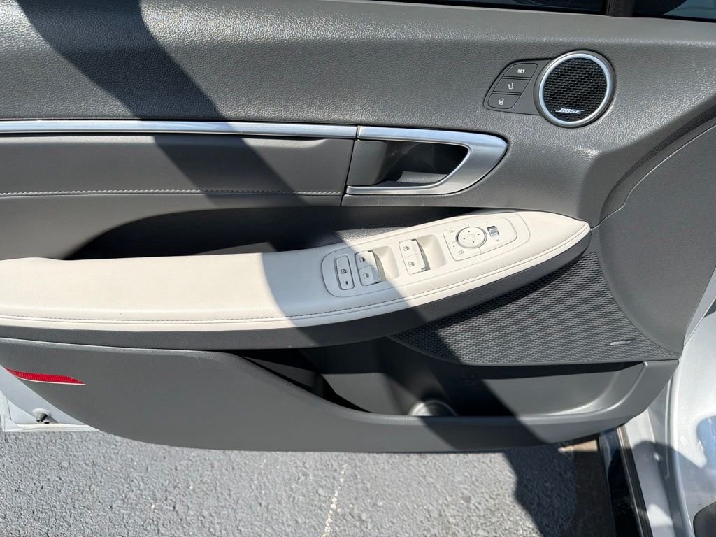 Used 2023 Silver Hyundai Limited image 9