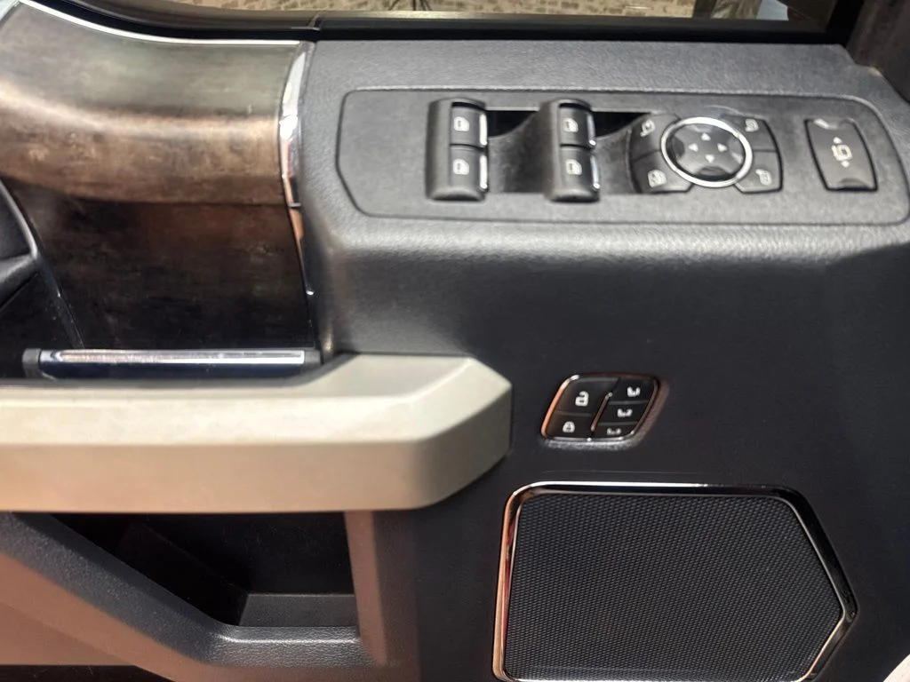 Used 2022 Oxford White Ford Lariat image 21