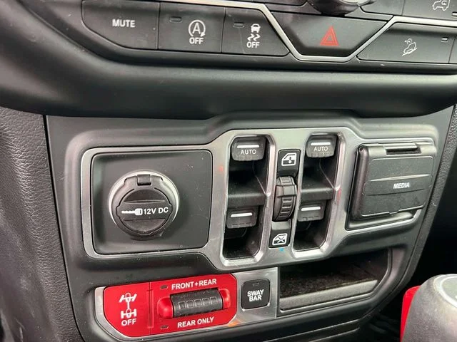 Used 2018 Gray Jeep Unlimited Rubicon image 35