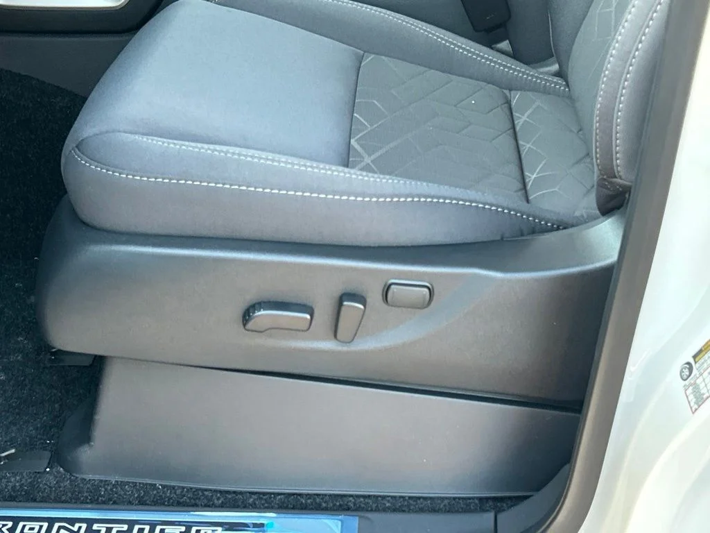 New 2026 Glacier White Nissan Crew Cab SV image 17