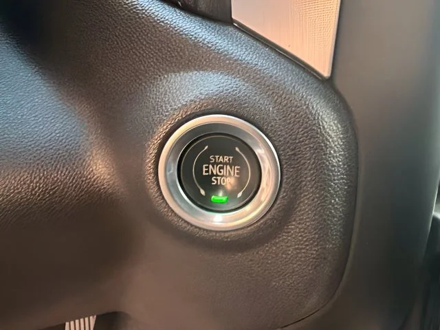 Used 2019 Red GMC SLT image 22