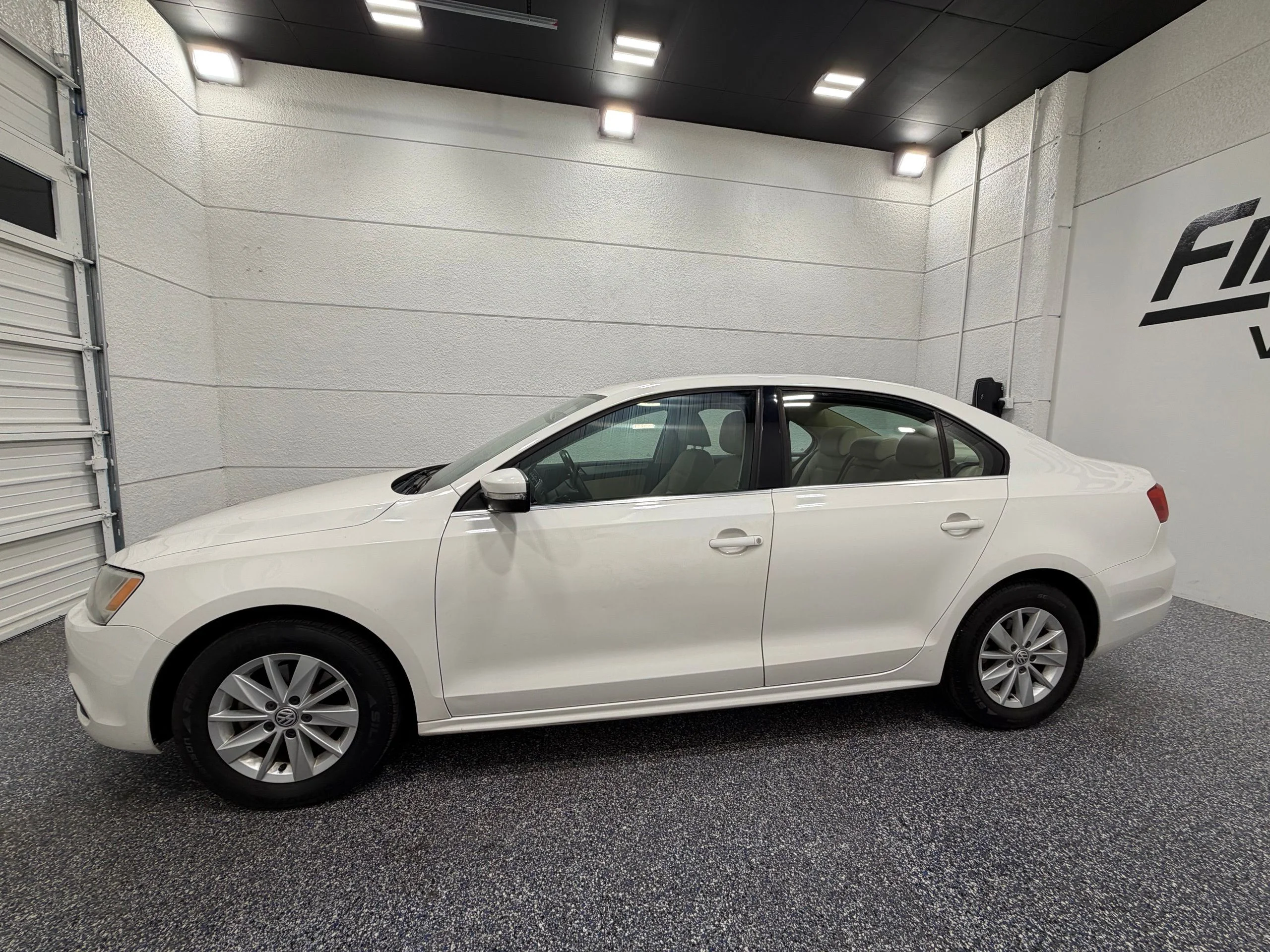 Used 2013 Volkswagen Jetta SE with VIN 3VWDX7AJXDM387637 for sale in St. George, UT