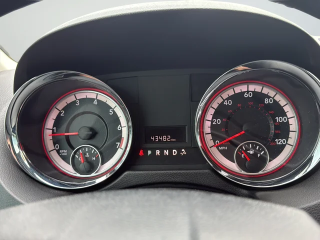 Used 2019 Gray Dodge SE image 23