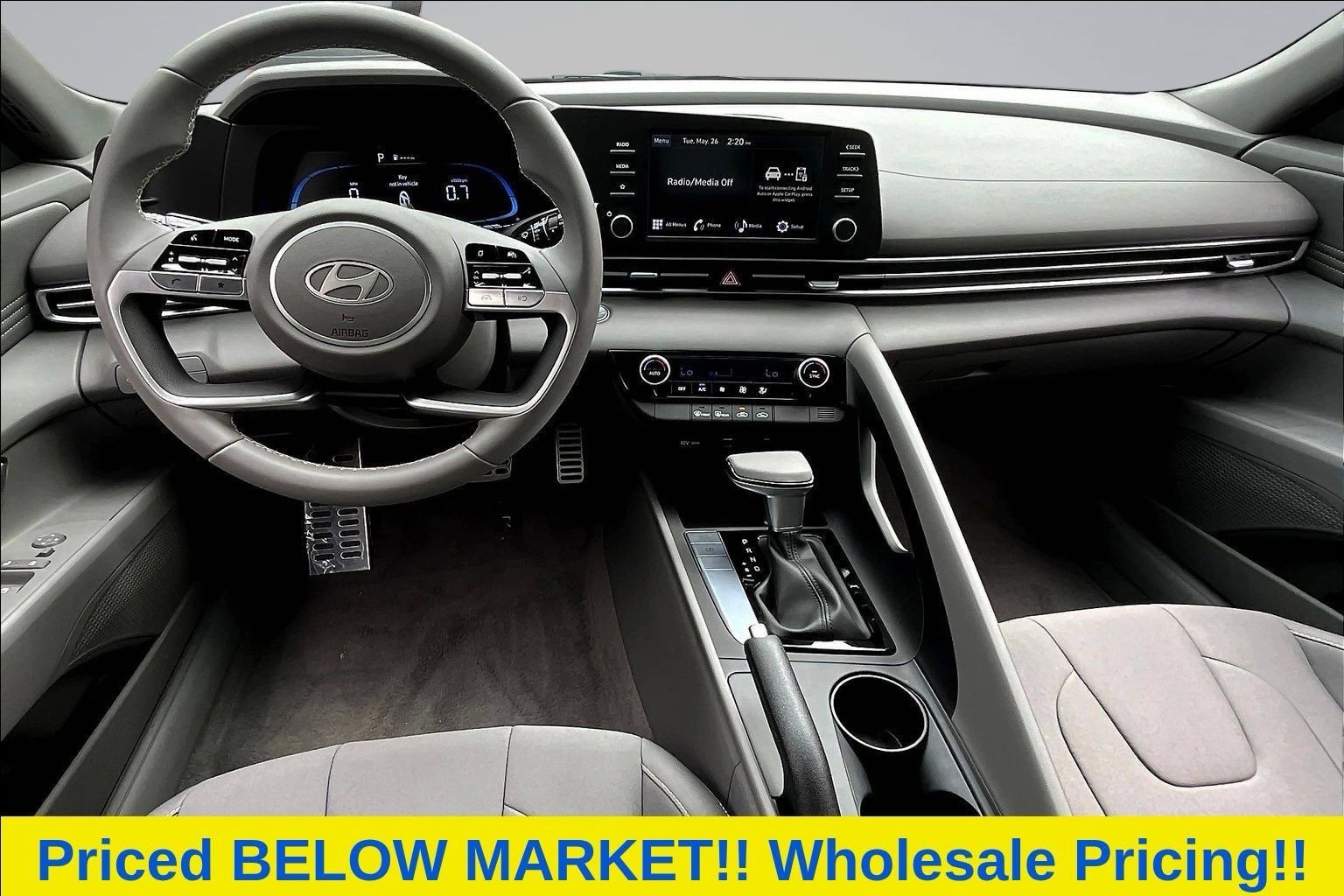Used 2026 White Hyundai SEL Sport image 12