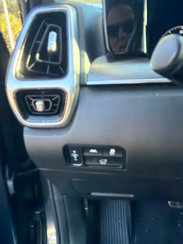 Used 2021 Gravity Gray Kia SX-Prestige image 16