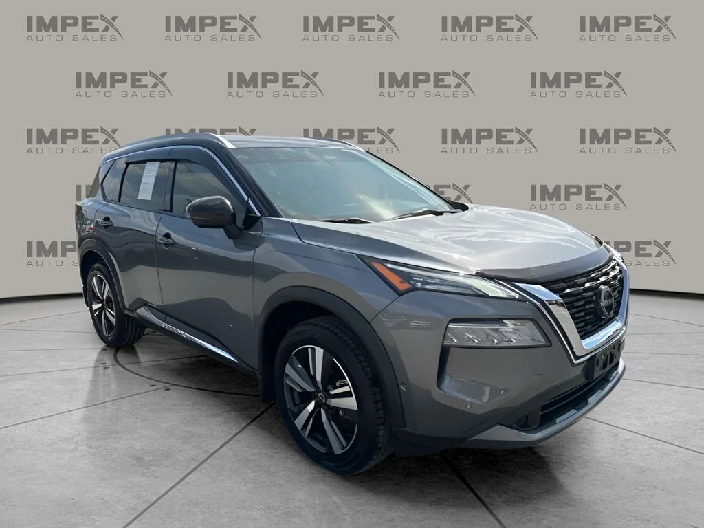 Used 2023 Gray Nissan SL image 7