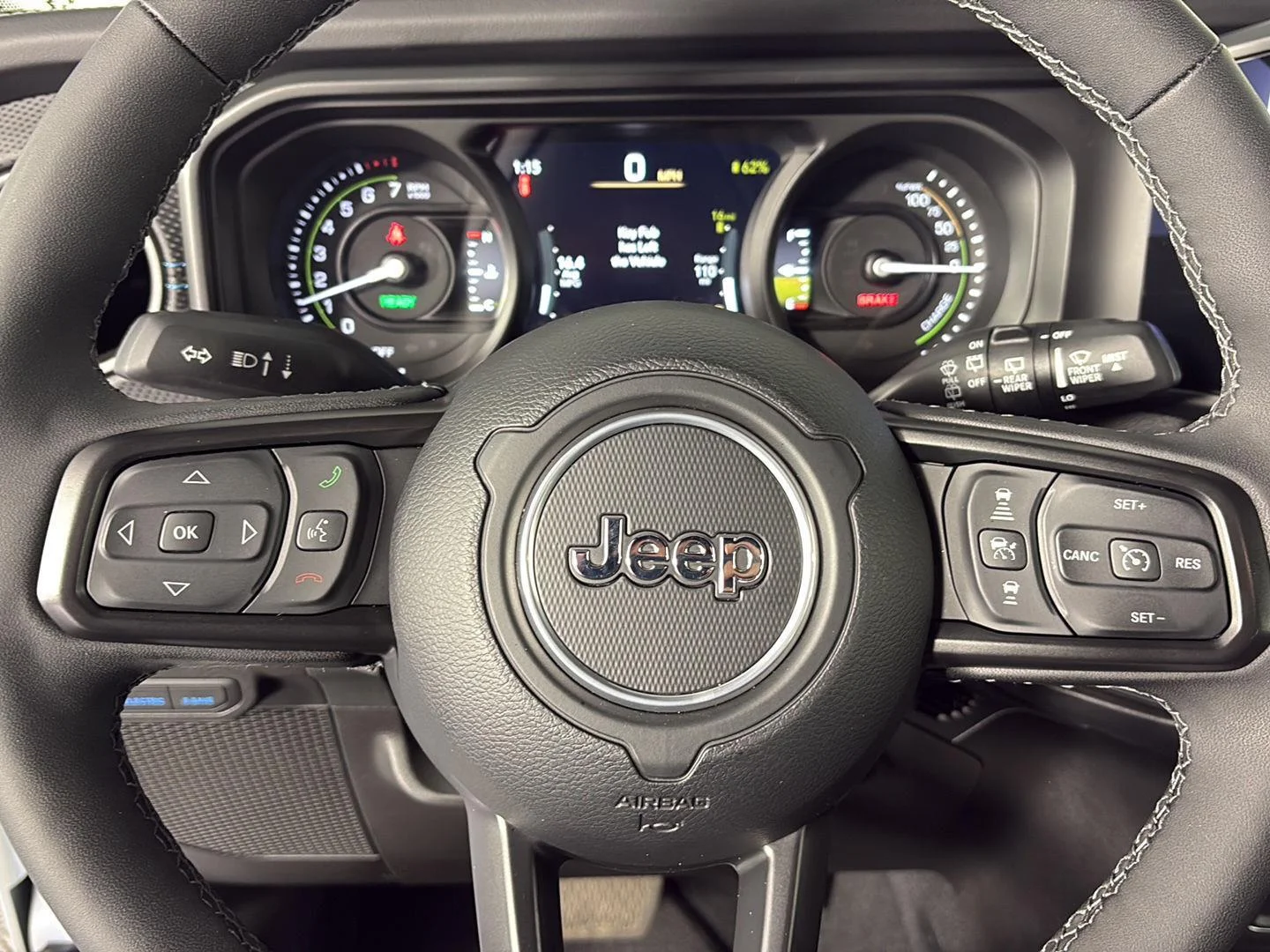Used 2025 Bright White Clearcoat Jeep Rubicon X image 46