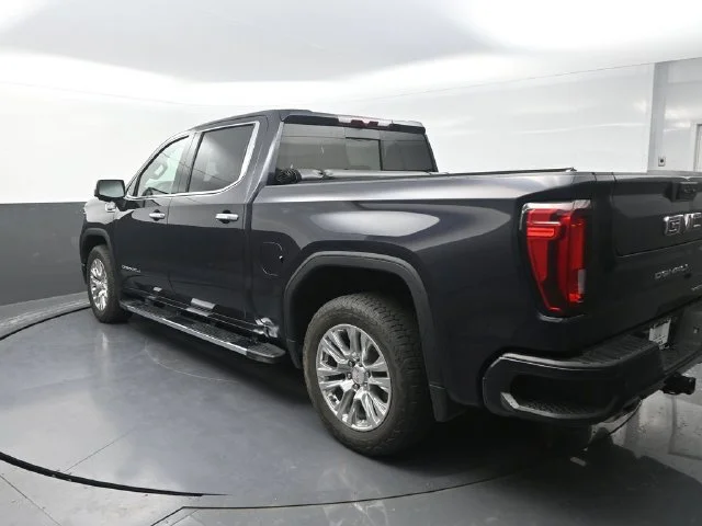 Used 2023 Silver GMC Denali image 7